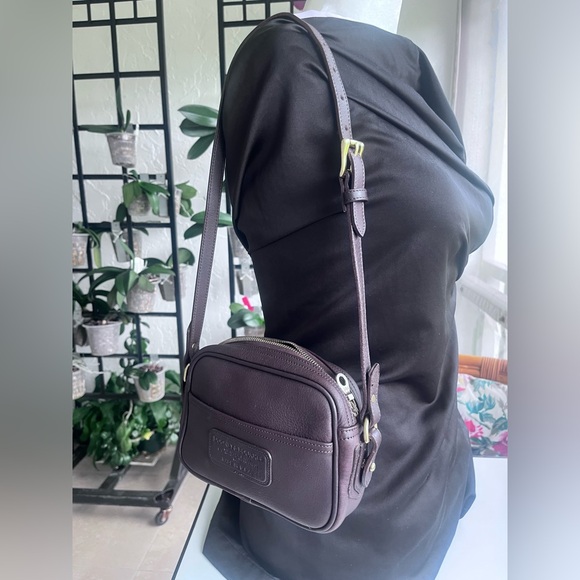 MINI VINTAGE DOONEY & BOURKE MINI COMPACT DARK BROWN SHOULDER BAG - Picture 13 of 13